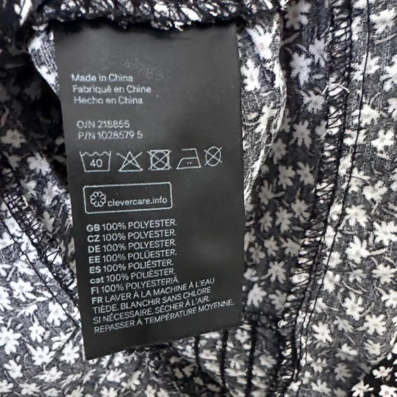 H&M Black and White Patterned Blouse - Picture 4 of 4